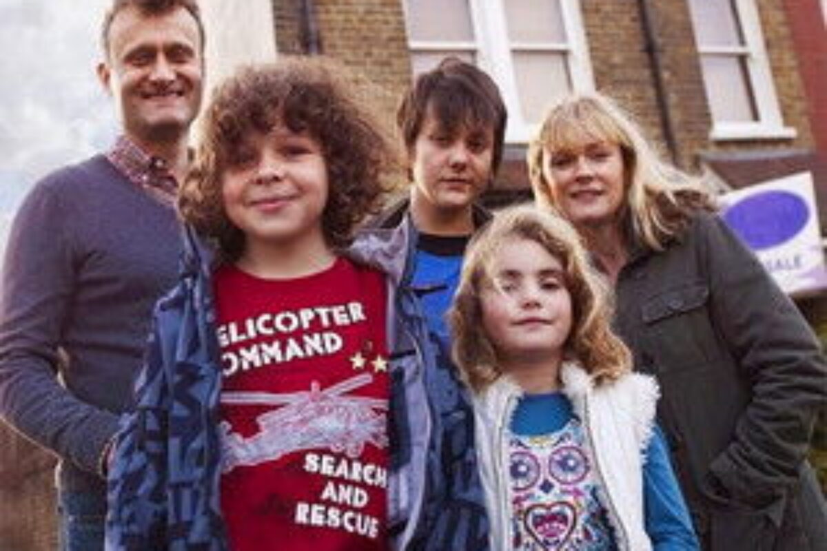 Outnumbered (2007) — poster oficial