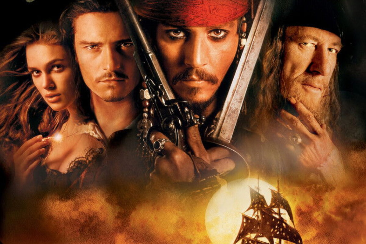 Piratas do Caribe: A Maldição do Pérola Negra (2003) — poster oficial